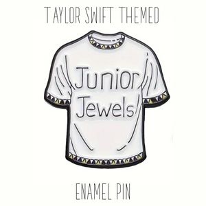 Taylor Swift Themed Pin of the Junior Jewels Shirt - from You Belong with Me New